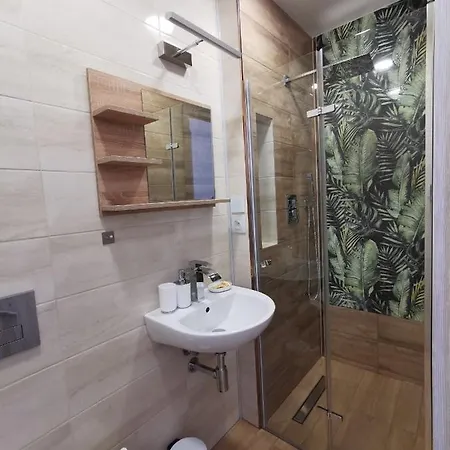 民宿 Krysia 50 M Do Morza