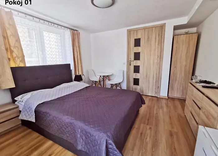 Krysia 50 M Do Morza ミエンジズドロイェ