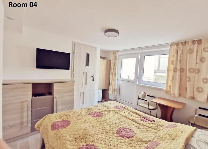 Krysia 50 M Do Morza ミエンジズドロイェ