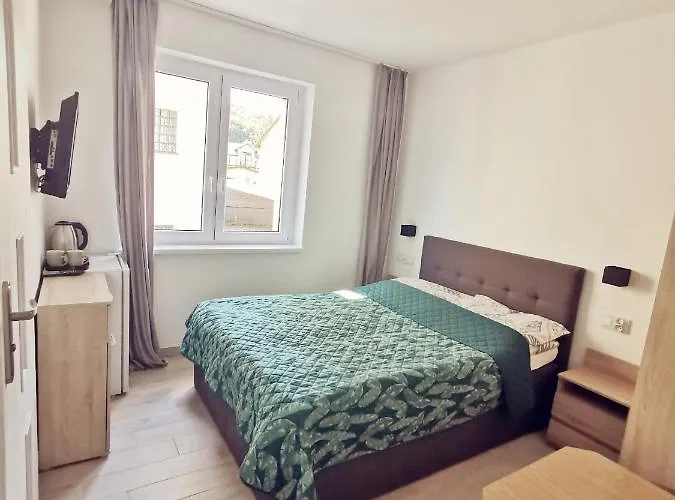 Krysia 50 M Do Morza ミエンジズドロイェ