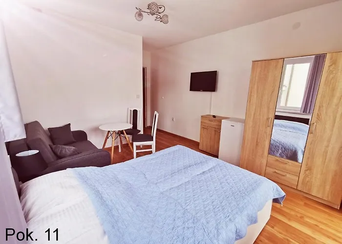 ホームステイ Krysia 50 M Do Morza ミエンジズドロイェ