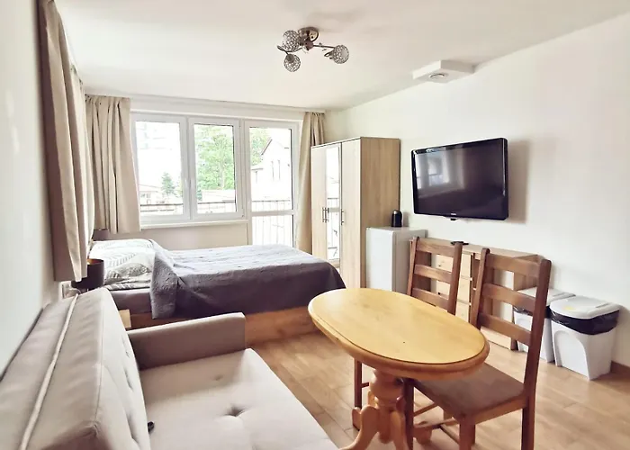 ホームステイ Krysia 50 M Do Morza ミエンジズドロイェ